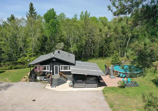 Hobby Farm for sale - 10866Z Ch. de la Rivière N., Rivière-Rouge, J0T 1T0