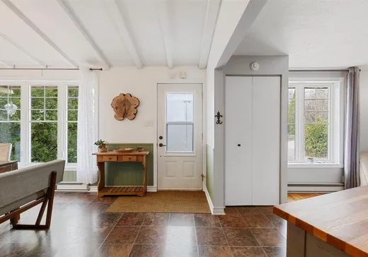 House for sale - 14 Rue Simard, St-Hippolyte, J8A 1A9