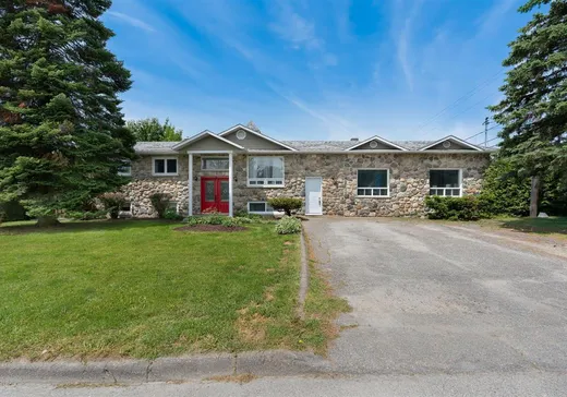 House for sale - 73 Rue Croteau, Rock Forest-Saint-Élie-Deauville, J1R 0L8