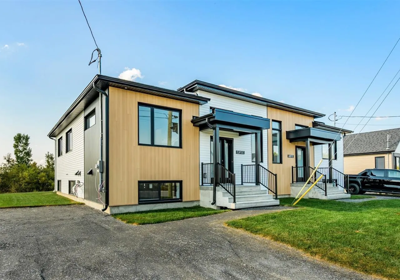 3815 Rue Émile-Chartier — photo 1