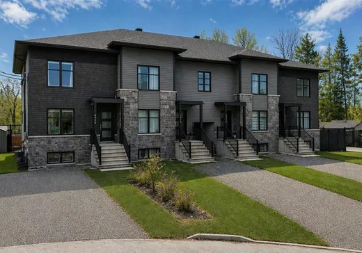 Two or more stories for sale - 5018 Rue Albani, Sherbrooke, J1N0Z4