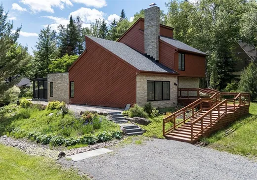 Two or more stories for sale - 590 Ch. de la Clairière, Saint-Sauveur, J0R1K0