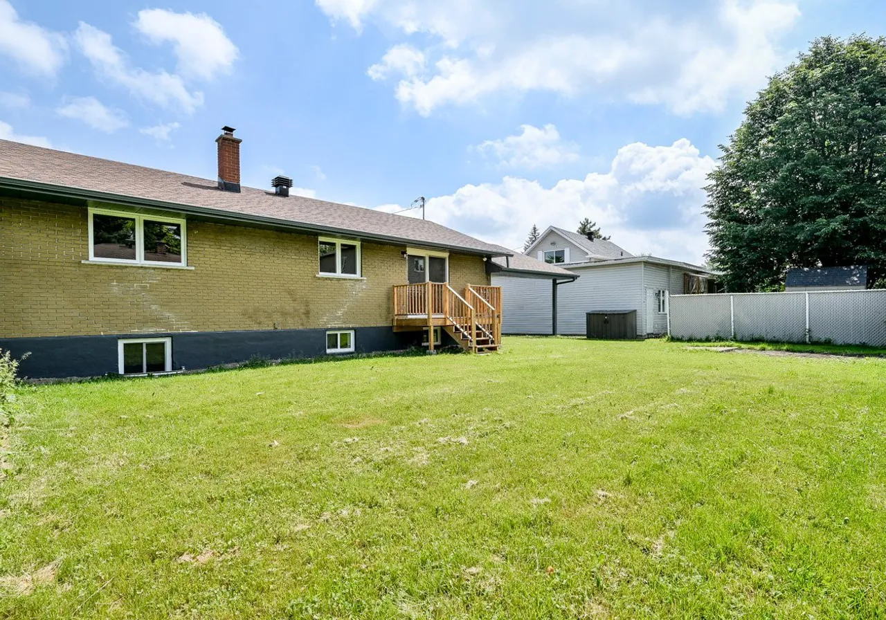 780 Rue Bernard-Pilon — photo 2