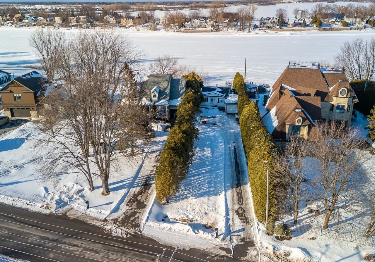 10355A Boul. des Mille-Îles — photo 1