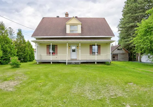 Maison à étages à vendre - 210 Rue Dupont, Ste-Thecle, G0X3G0