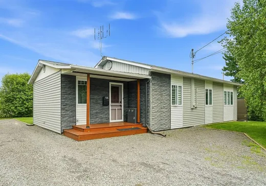 Bungalow à vendre - 508 Rue Pie-XII N., Magog, J1X4E2