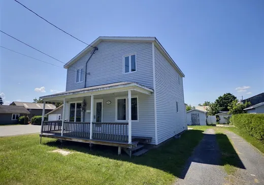 House for sale - 2545 Av. St-Germain, Plessisville, G6L 2J5