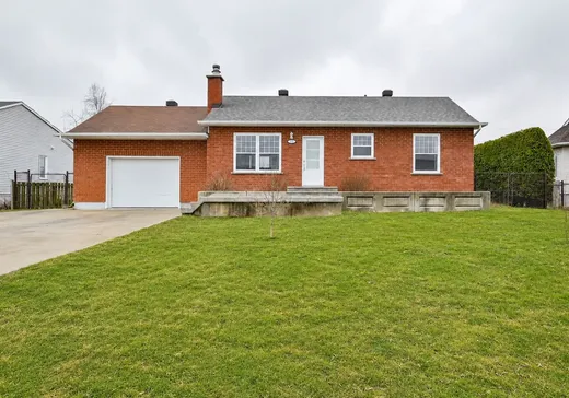 Maison à étages à vendre - 34 Rue Benoît, Saint-Antoine-sur-Richelieu, J0L1R0