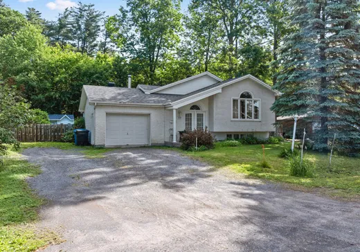 Two or more stories for sale - 112 Av. des Pins, Lavaltrie, J5T1S8