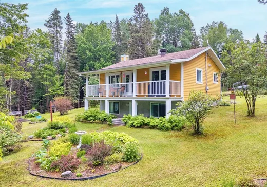Bungalow à vendre - 1451 Ch. du Lac-aux-Bois-Francs O., Rivière-Rouge, J0T1T0