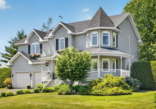 Maison à vendre - 11 Rue Descôteaux, St-Joachim-De-Courval, J1Z 2J1