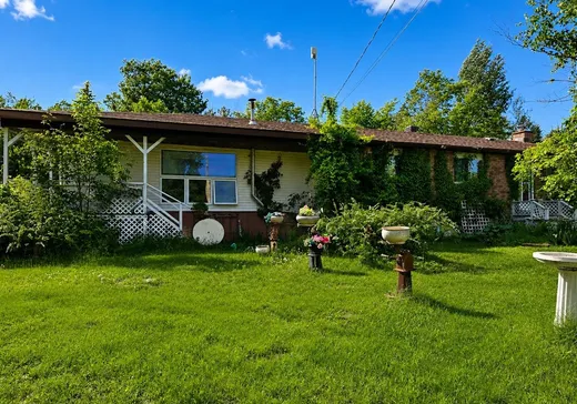 Maison à vendre - 41 Ch. du Lac-Lawless, Campbell's Bay, J0X 1K0