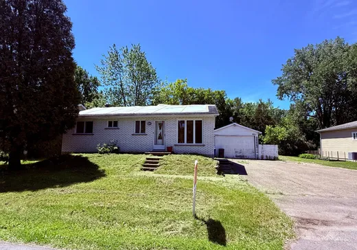 Maison à vendre - 185 Rue Rose-Alma, Rosemère, J7A 3B5