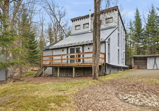 Two or more stories for sale - 34 Ch. des Saules, Mont-Tremblant, J0T1P0