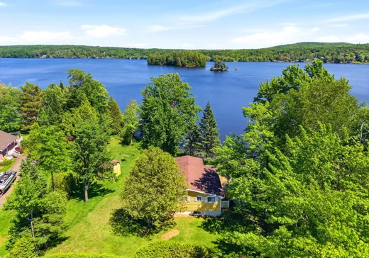 Maison à vendre - 335 Rue du Bord-de-l'Eau, Ste-Catherine-De-Hatley, J0B 1W0