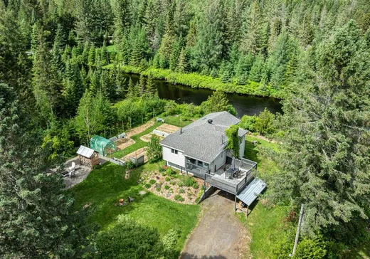 House for sale - 2230 Ch. Sicard, Ste-Lucie, J0T 2J0