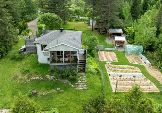 House for sale - 2230 Ch. Sicard, Ste-Lucie, J0T 2J0