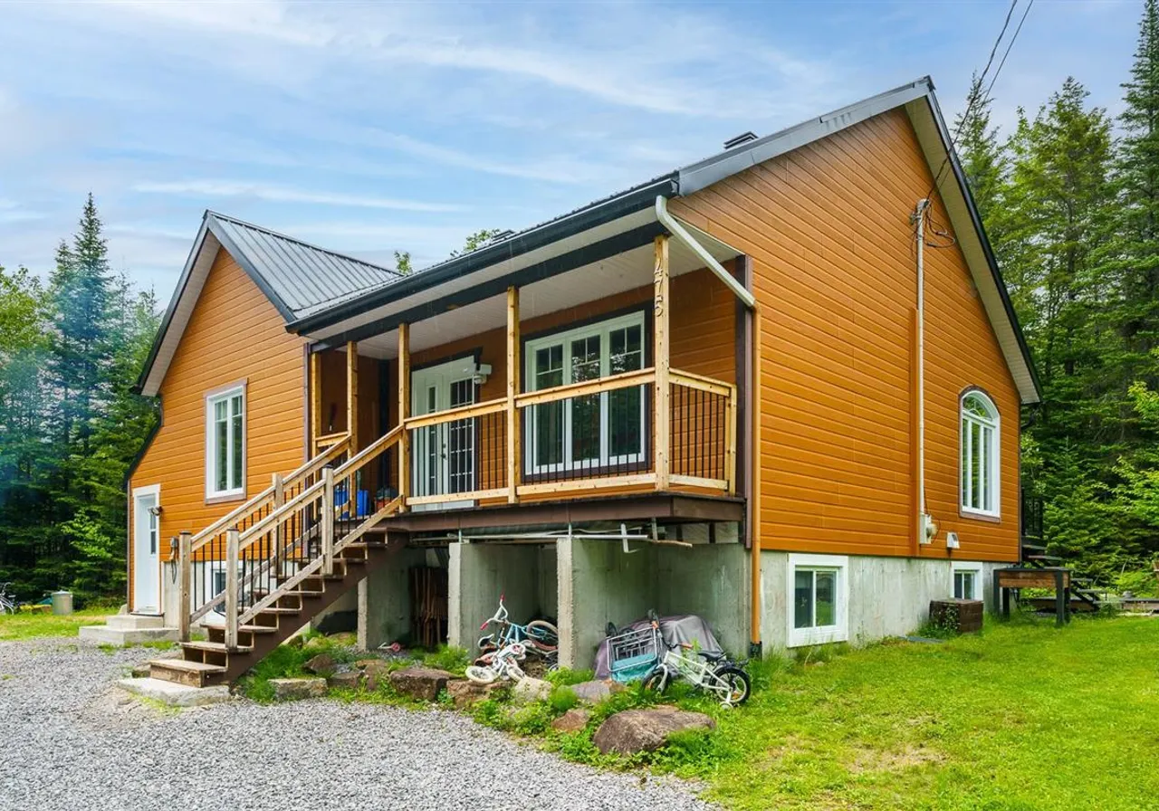 475 Ch. du Hibou — photo 1