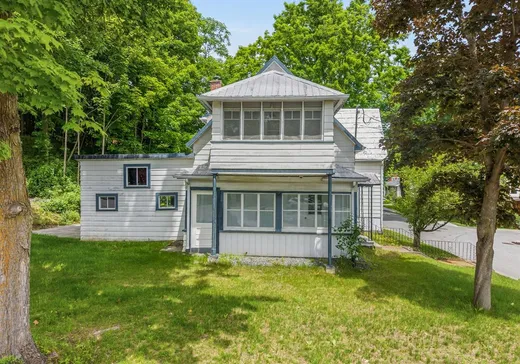 House for sale - 134 Rue de l'Union, Coaticook, J1A 1Y9