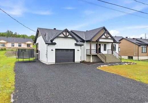 House for sale - 1050 Rue Bissonnette, Valcourt, J0E 2L0