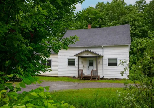 House for sale - 6325 Route Louis-S.-St-Laurent, Coaticook, J0B 1L0