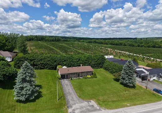 House for sale - 75 2e Avenue, Weedon, J0B 3J0