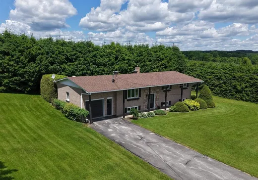 House for sale - 75 2e Avenue, Weedon, J0B 3J0