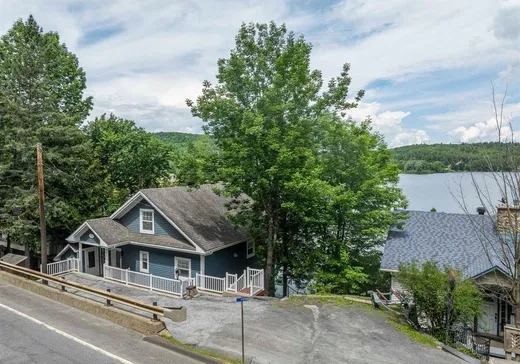 Maison à vendre - 557 Rue Main, Magog, J0B 1C0