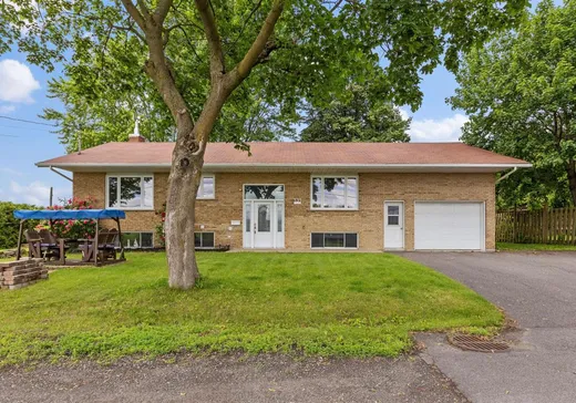 House for sale - 131 4e Avenue, Saint-Césaire, J0L 1M0