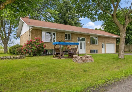 House for sale - 131 4e Avenue, Saint-Césaire, J0L 1M0