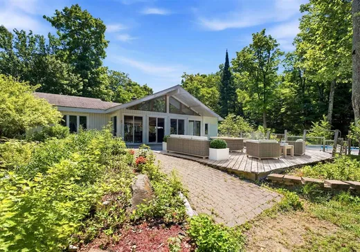 Maison à vendre - 65 Ch. du Lac-Fawn O., Harrington, J8G 2T3