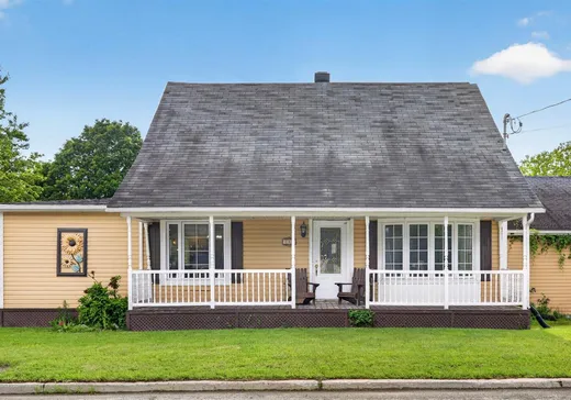 House for sale - 685 Rue Principale, Stukely, J0E 2J0