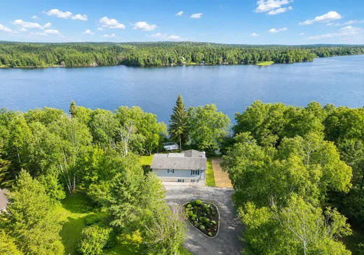 House for sale - 85 Ch. de la Baie-de-la-Paix, Val-d'Or, J9P 4N7