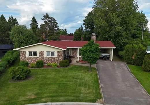 House for sale - 505 Rue des Sizerins, Chicoutimi, G7H 5J4