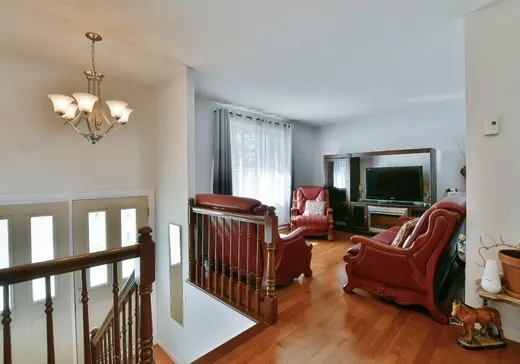 Maison à vendre - 315 Av. des Lacasse, Laval (Laval-sur-le-lac), H7K 1J3