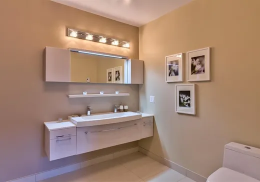 Condo for sale - 2084 Boul. Décarie, App. 202, Montreal (Côte-des-Neiges), H4A 3J8
