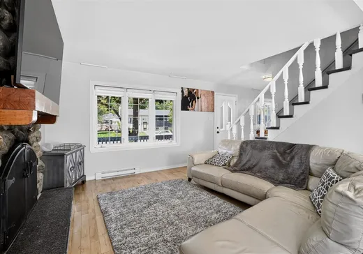 Maison à vendre - 422 Rue St-Laurent, Saint-Eustache, J7P 3V5