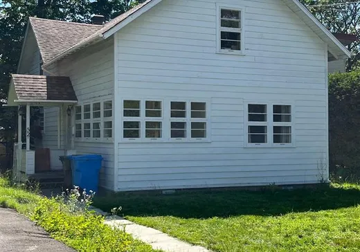 Maison à étages à vendre - 52 12e Avenue, Deux-Montagnes, J7R3S2