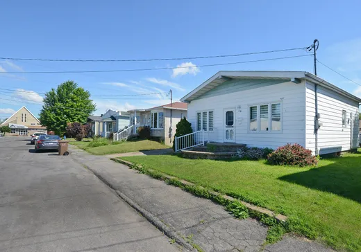 Maison à vendre - 30 Rue Caroline, Salaberry-de-Valleyfield, J6S 2V8