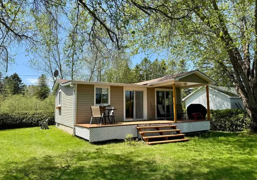 Maison à étages à vendre - 2784 Ch. Julienne, Weedon, J0B3J0