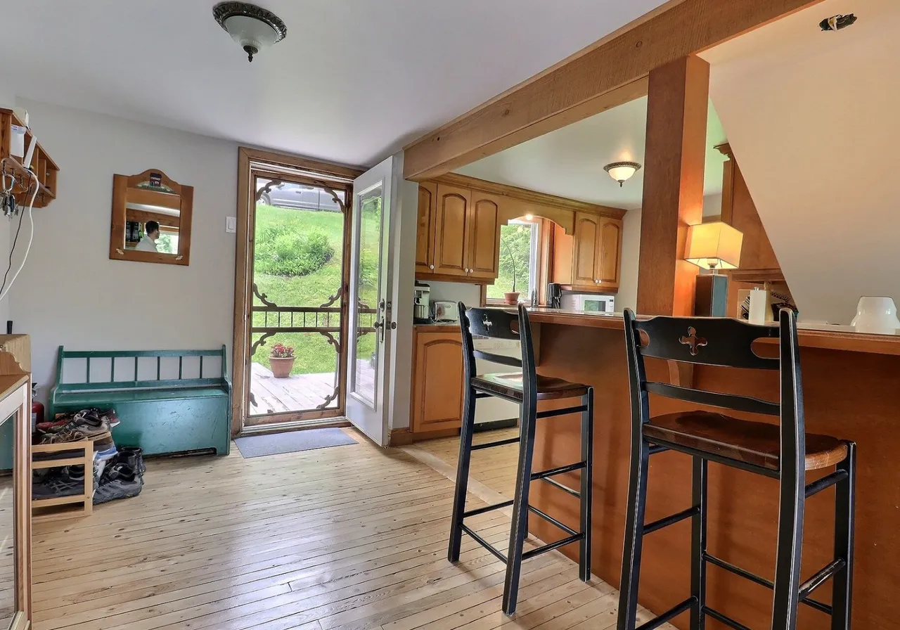 2506 Ch. des Aubépines — photo 3