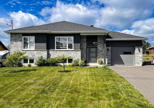 Bungalow for sale - 23 Rue des Professeurs, Saint-Christophe-D'Arthabaska, G6S0T1