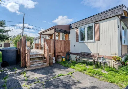 Loft à vendre - 8 Place Ouellet, Drummondville, J2E 1A6