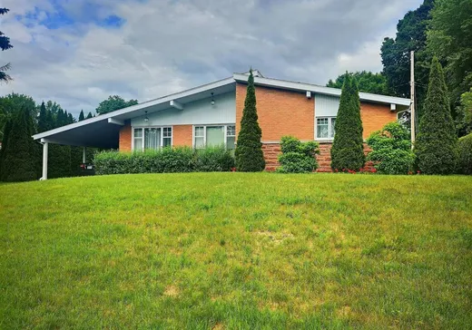 Bungalow à vendre - 210 Rue Perreault, Victoriaville, G6P5E9