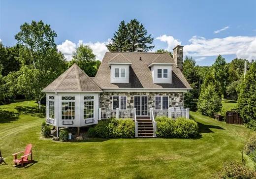 Maison à vendre - 103 Ch. de la Pointe-à-Comeau, Shawinigan, G9T 5K5