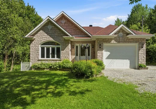 Bungalow à vendre - 589 Ch. Biron, Ascot Corner, J0B1A0