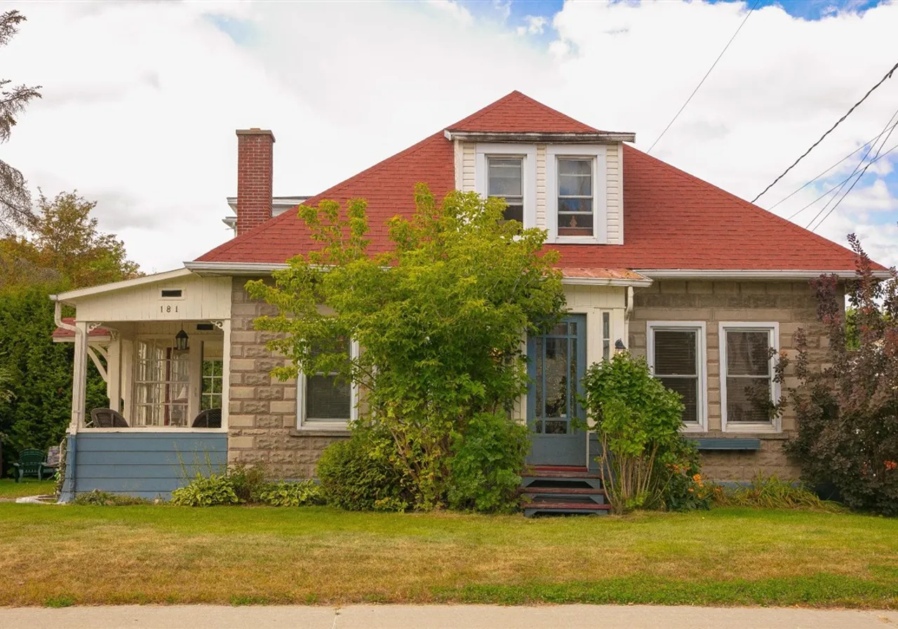 181 Rue St-Pierre — photo 1