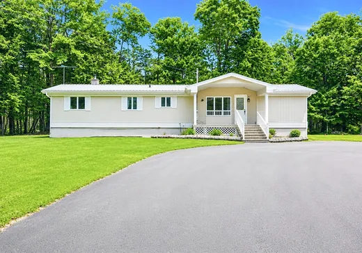 Bungalow à vendre - 120 Rue Delage, St-Cyrille-De-Wendover, J1Z1N7