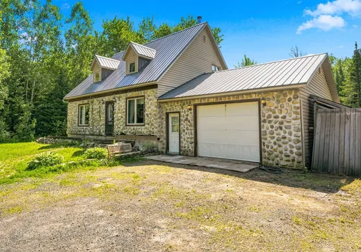 House for sale - 106 Rue Thouin, Sainte-Sophie, J5J 1A2