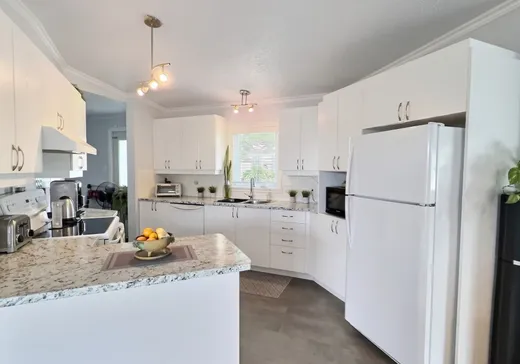 Maison à vendre - 1633 Rue Principale, Granby, J2J 0M7